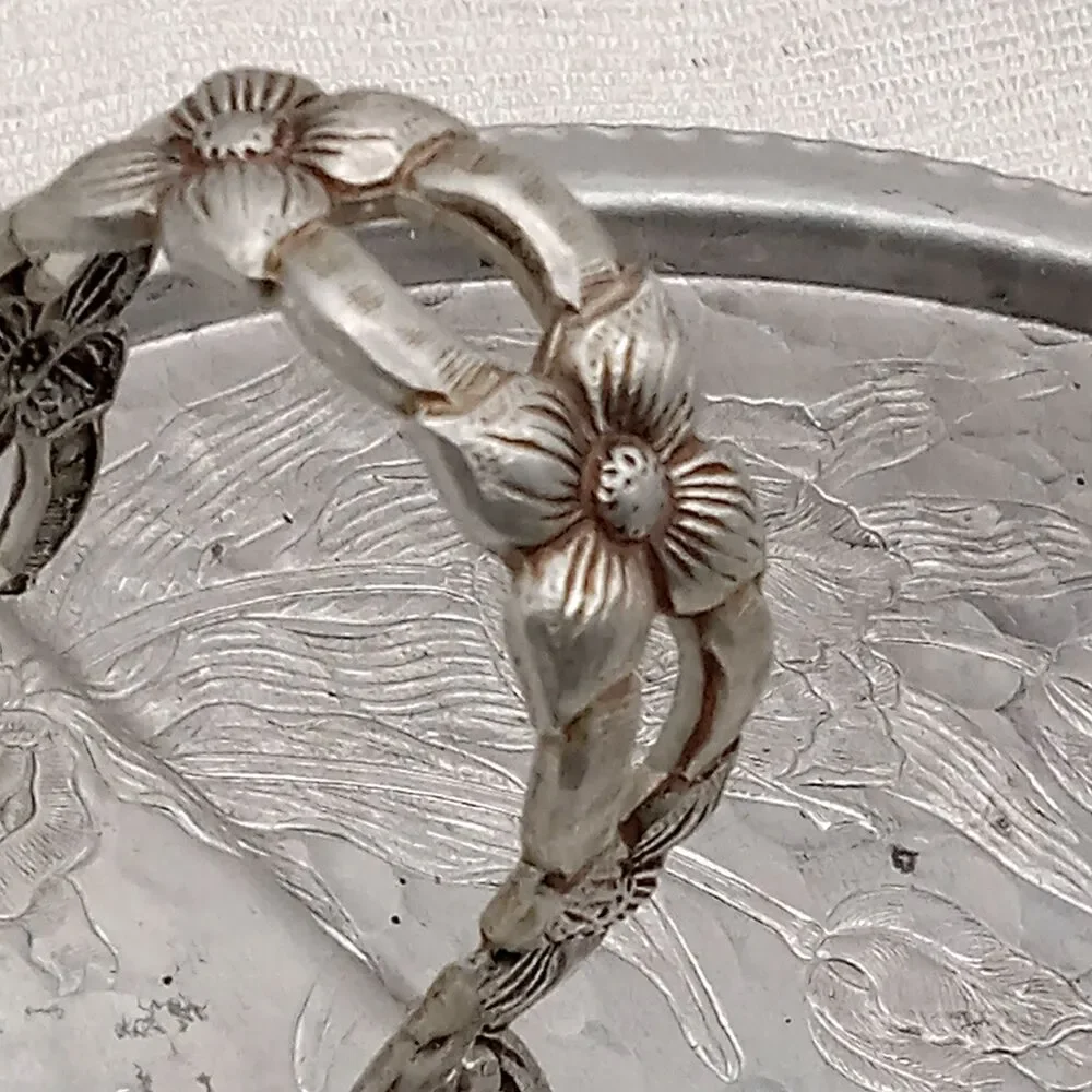 Hammered Aluminum Divided Tulip Pattern Tray Floral Handle Rodney Kent 462